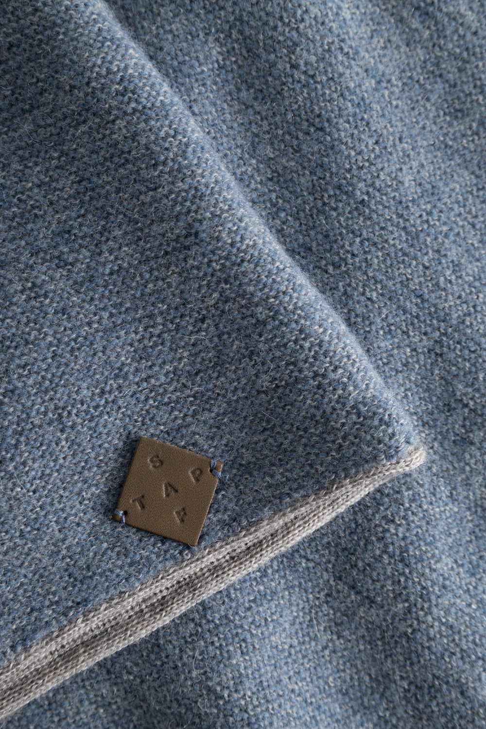 Damen Strickjacke Dorika #Farbe_621 - rauchblau