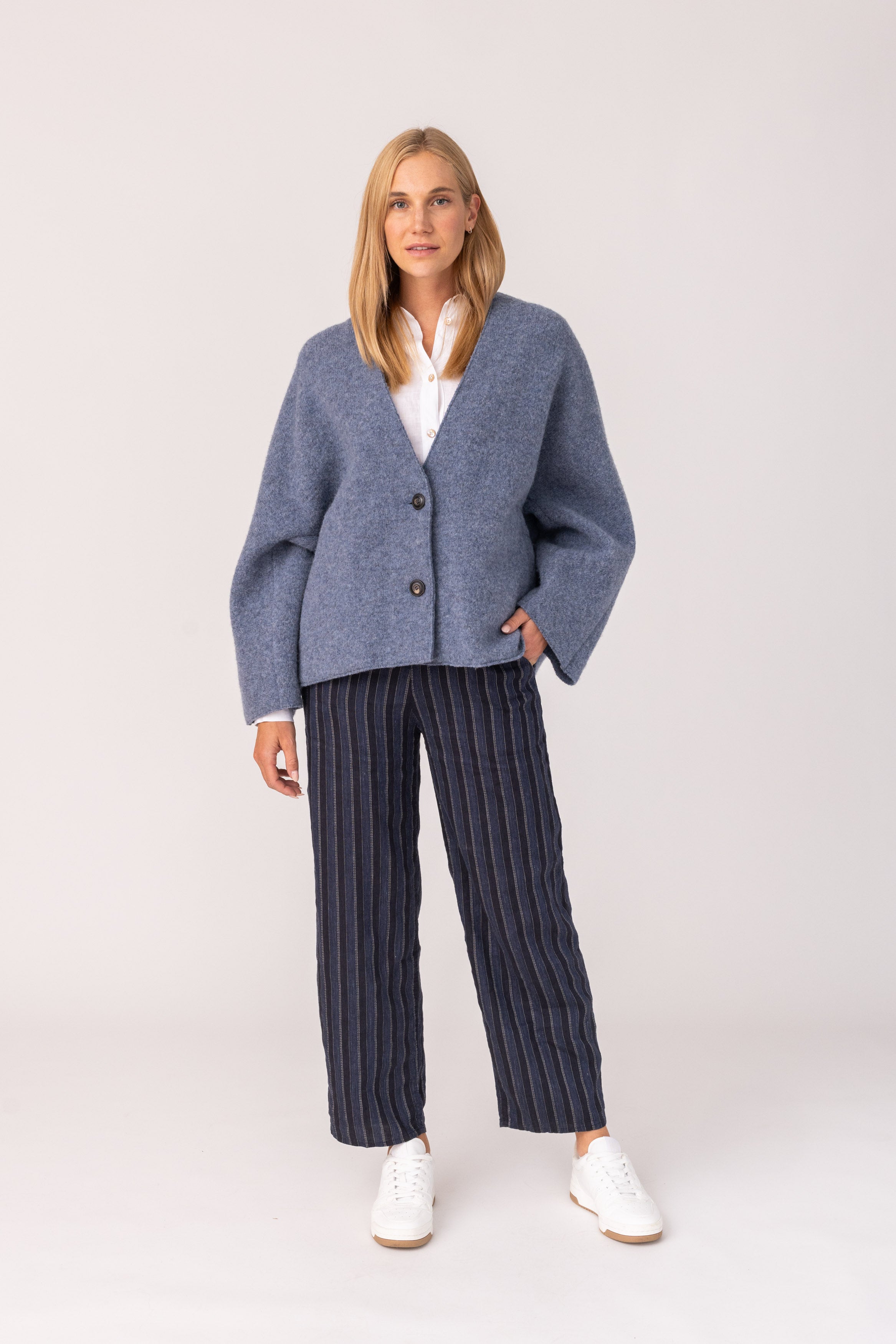 Damen Jacke Jule - 50721010 - 615 - Lammwolle - Natürlich Nachhaltig - Blau