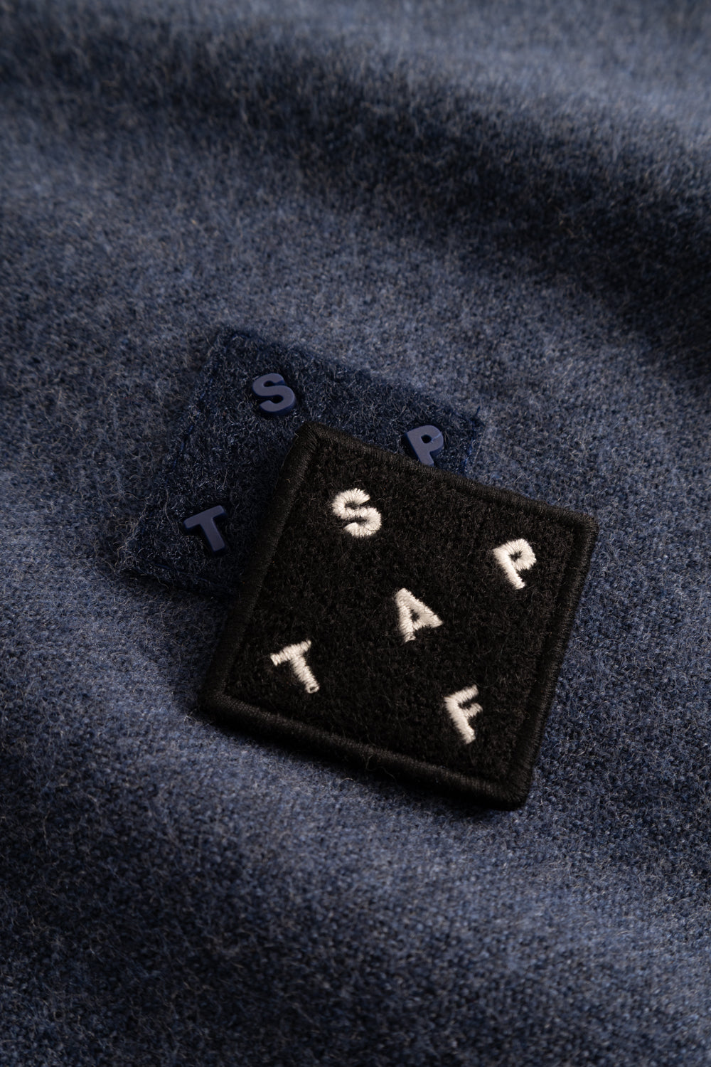 Unisex Pullover Mika